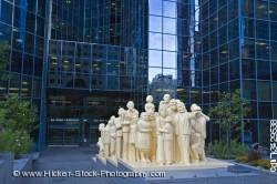 Illuminated Crowd statue artist Raymond Mason BNP Tower Montreal